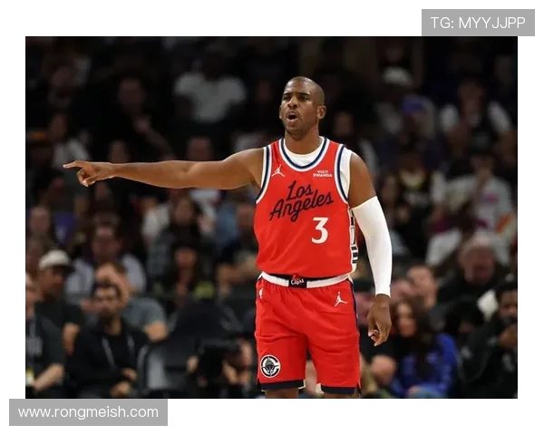 NBA赛场快船首节狂飙领先21分却三分失准半场仅压爵士3分 NBA赛场快船首节狂飙领先21分却三分失准半场仅压爵士3分